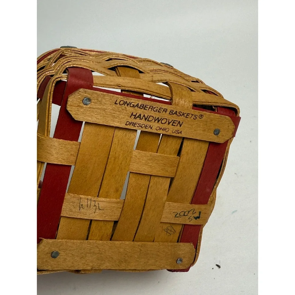 Longaberger Small Sweetest Gift Basket 2002 Red Accent Heart Tacks Handwoven